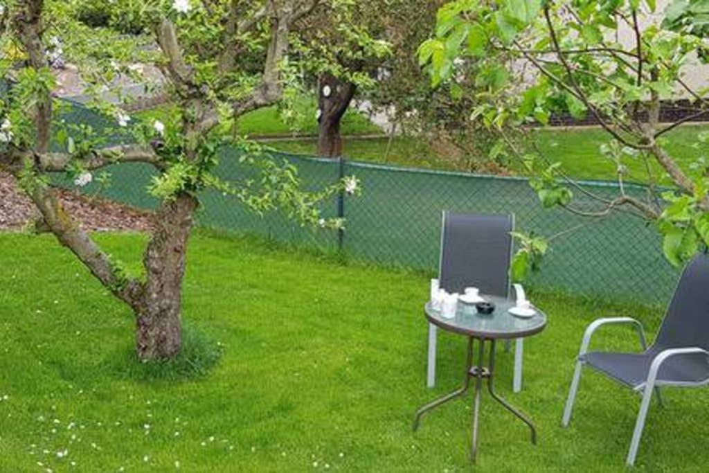 Suite With Back Garden Karlsbad Exterior foto